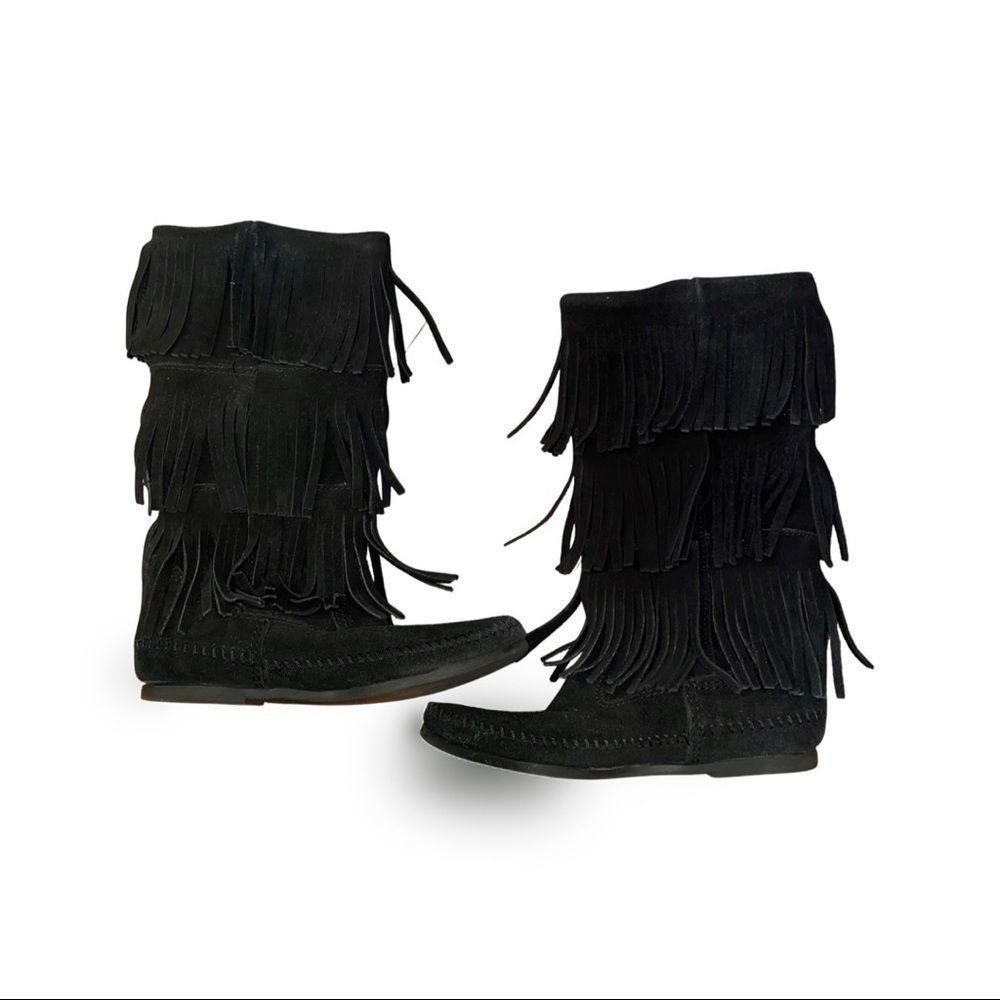 Minnetonka Suede 3 Layer Fringe Boots- Size 6 - image 3